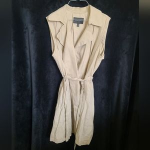Banana Republic Sleeveless Beige Trench Coat